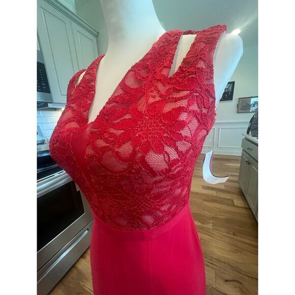 MORGAN AND CO. DEEP PINK LACE BODICE FLOOR LENGTH NWT SIZE 6 - Picture 5 of 13